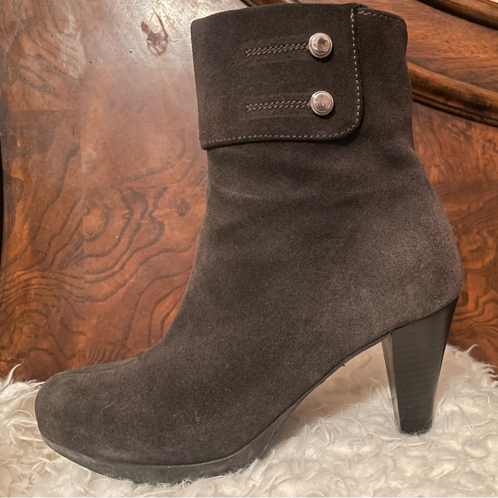 La CANADIENNE Dark Brown Suede Ankle Boot with Button Trim